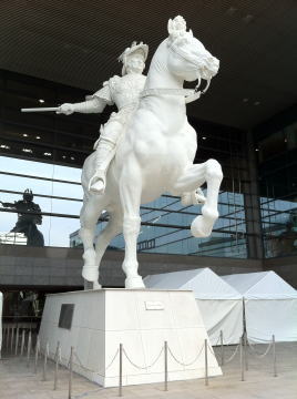スフォルツア騎馬像