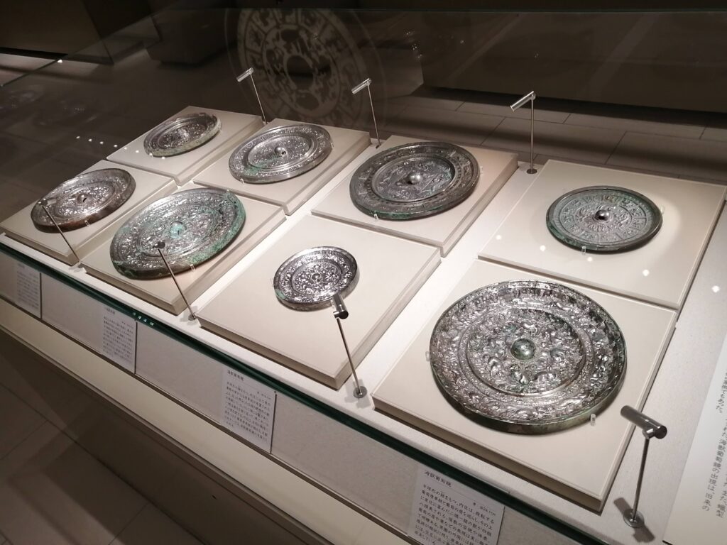 古代鏡展示館