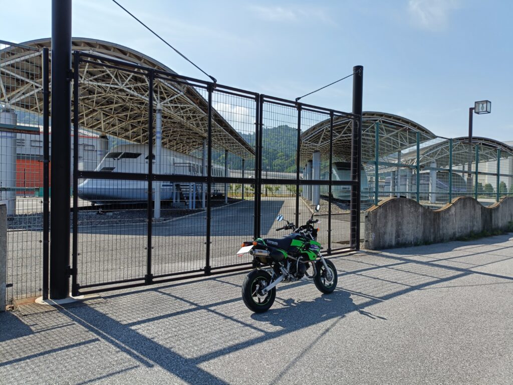 鉄道総研 風洞技術センター