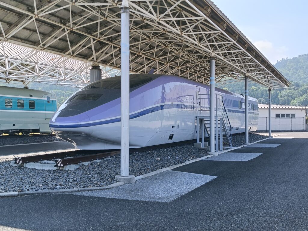鉄道総研 風洞技術センター