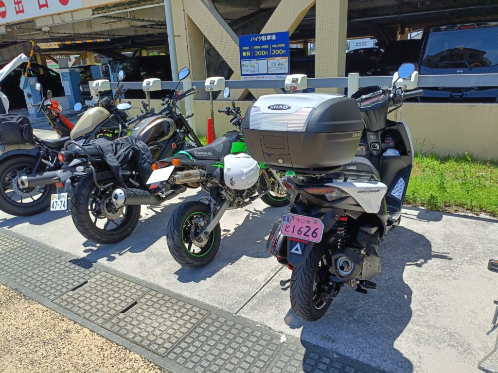 駅前駐輪場