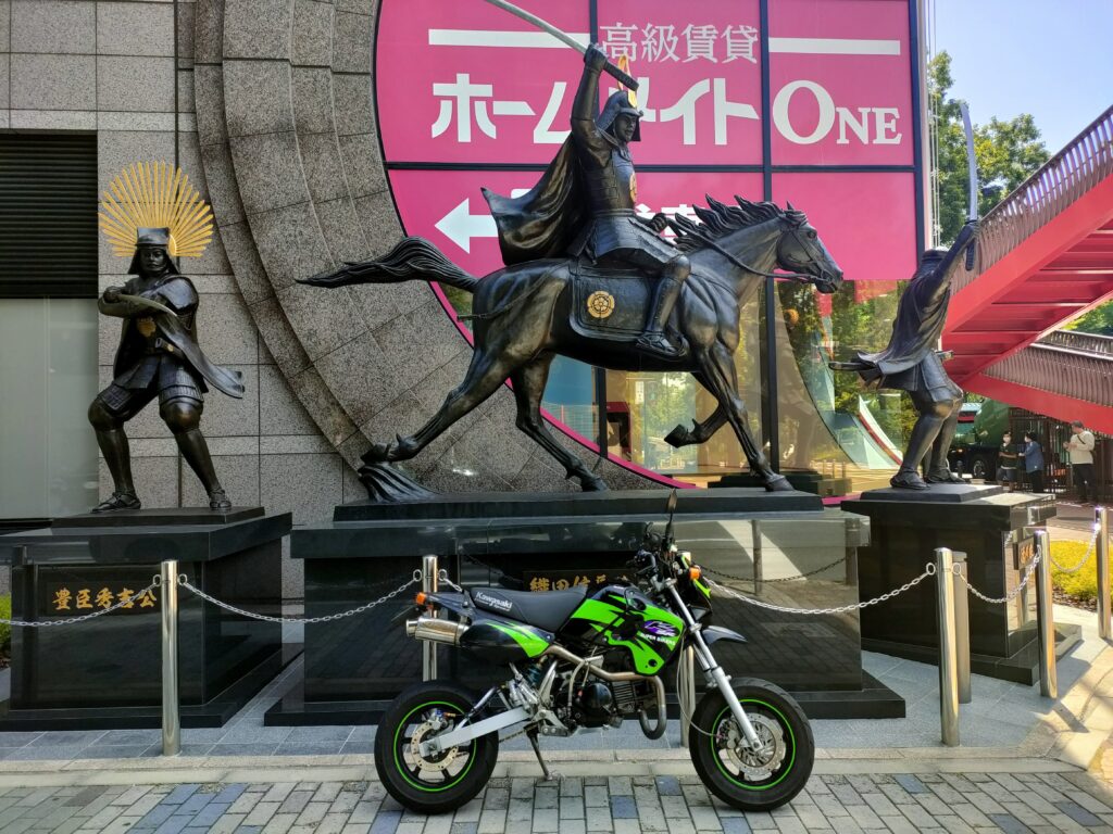 織田信長・豊臣秀吉・徳川家康の銅像