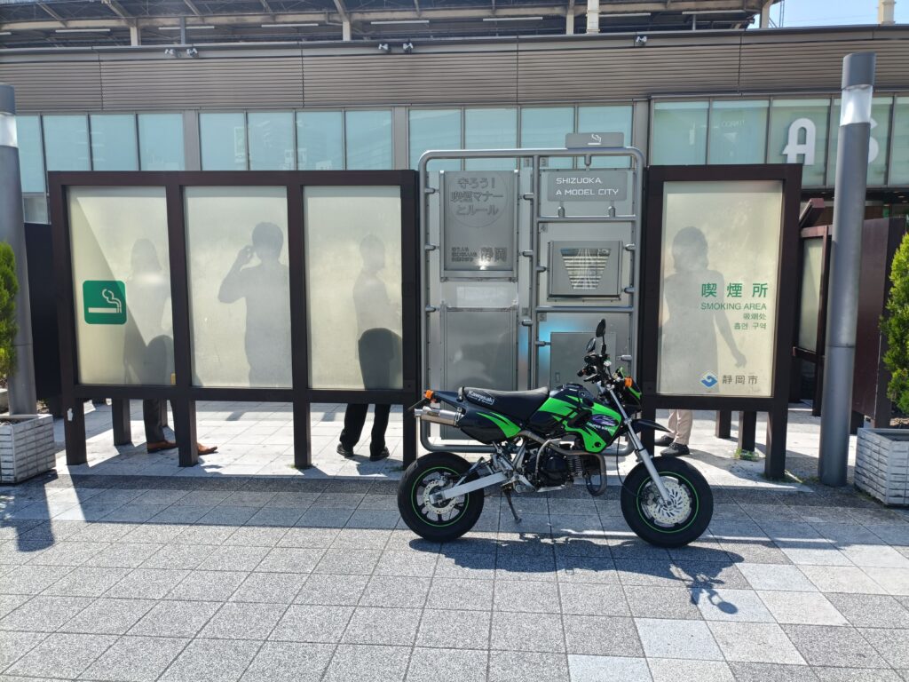 プラモニュメント
