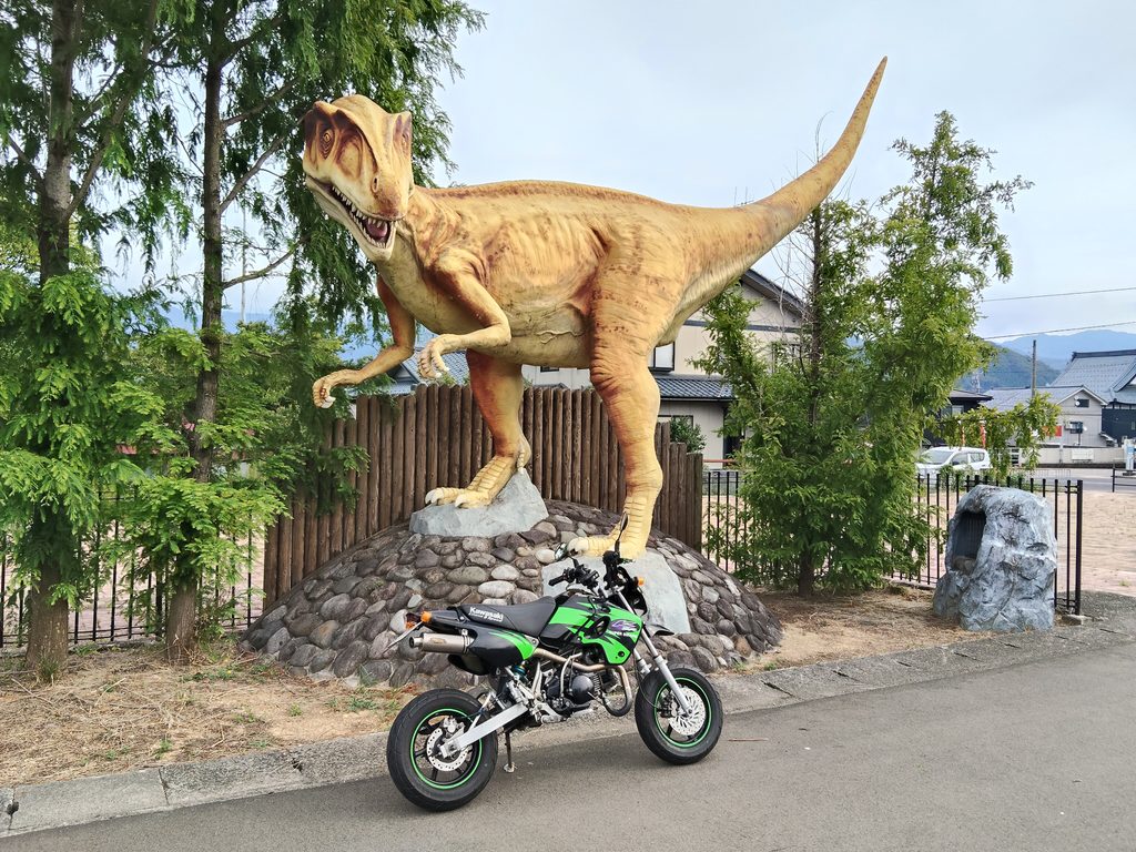 恐竜モニュメント