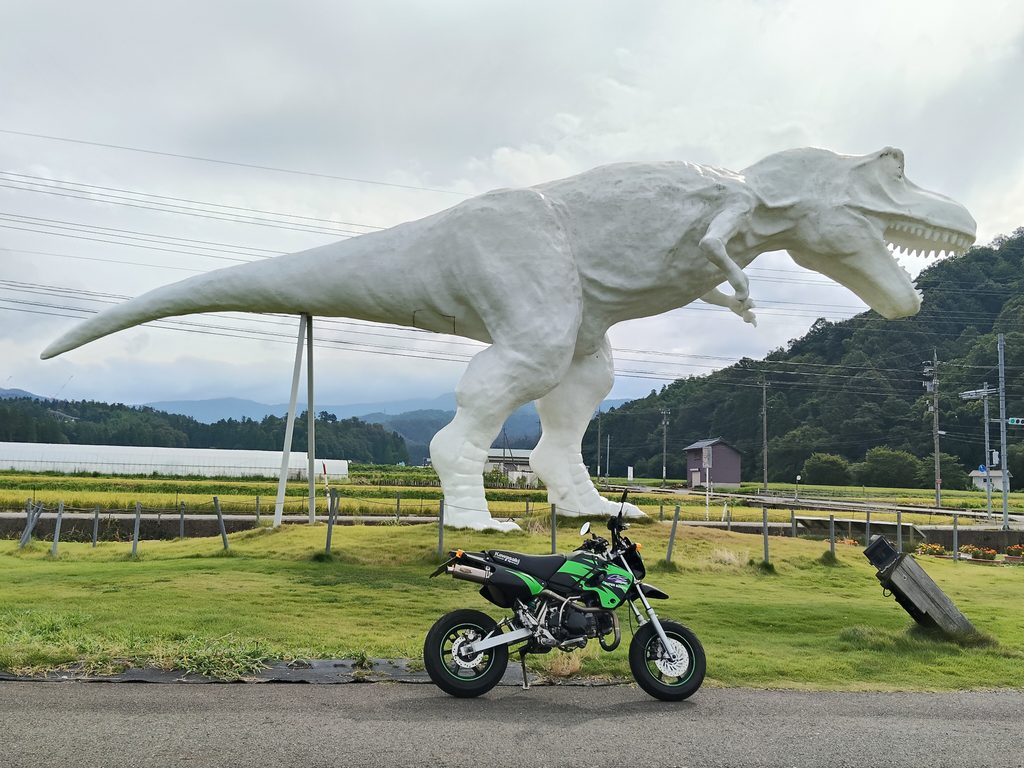 恐竜モニュメント